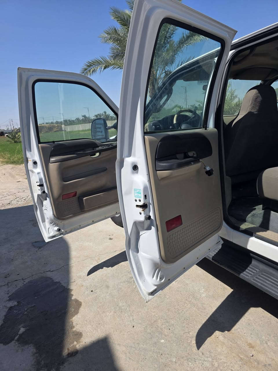 السلام عليكم
فورد f 250 موديل 2004
اتصال ***********
