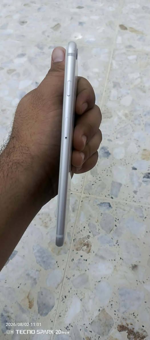 موبايل للبيع معارض بيها مجال السعر 115 وبي مجال بسيط ***********
