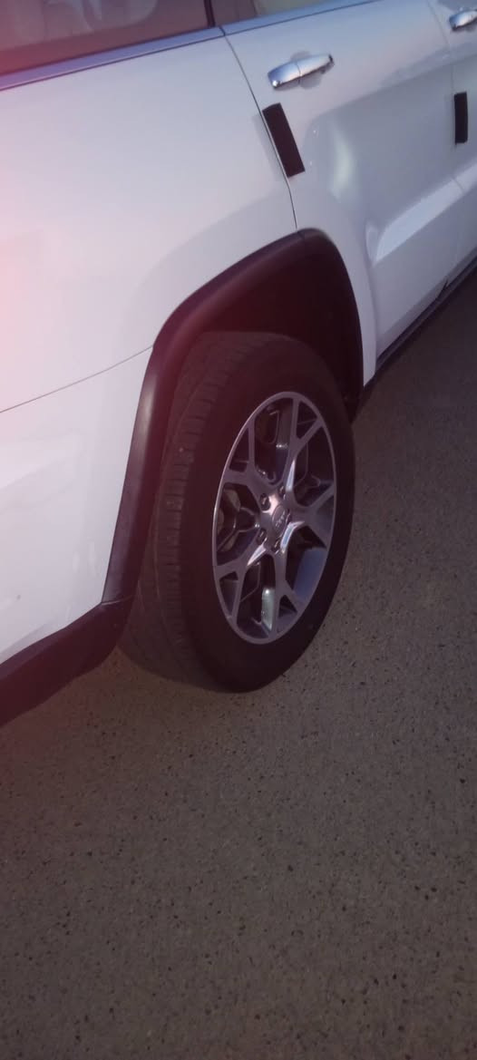 جراند شيروكي • ٢٠١٩ • ٤×٤