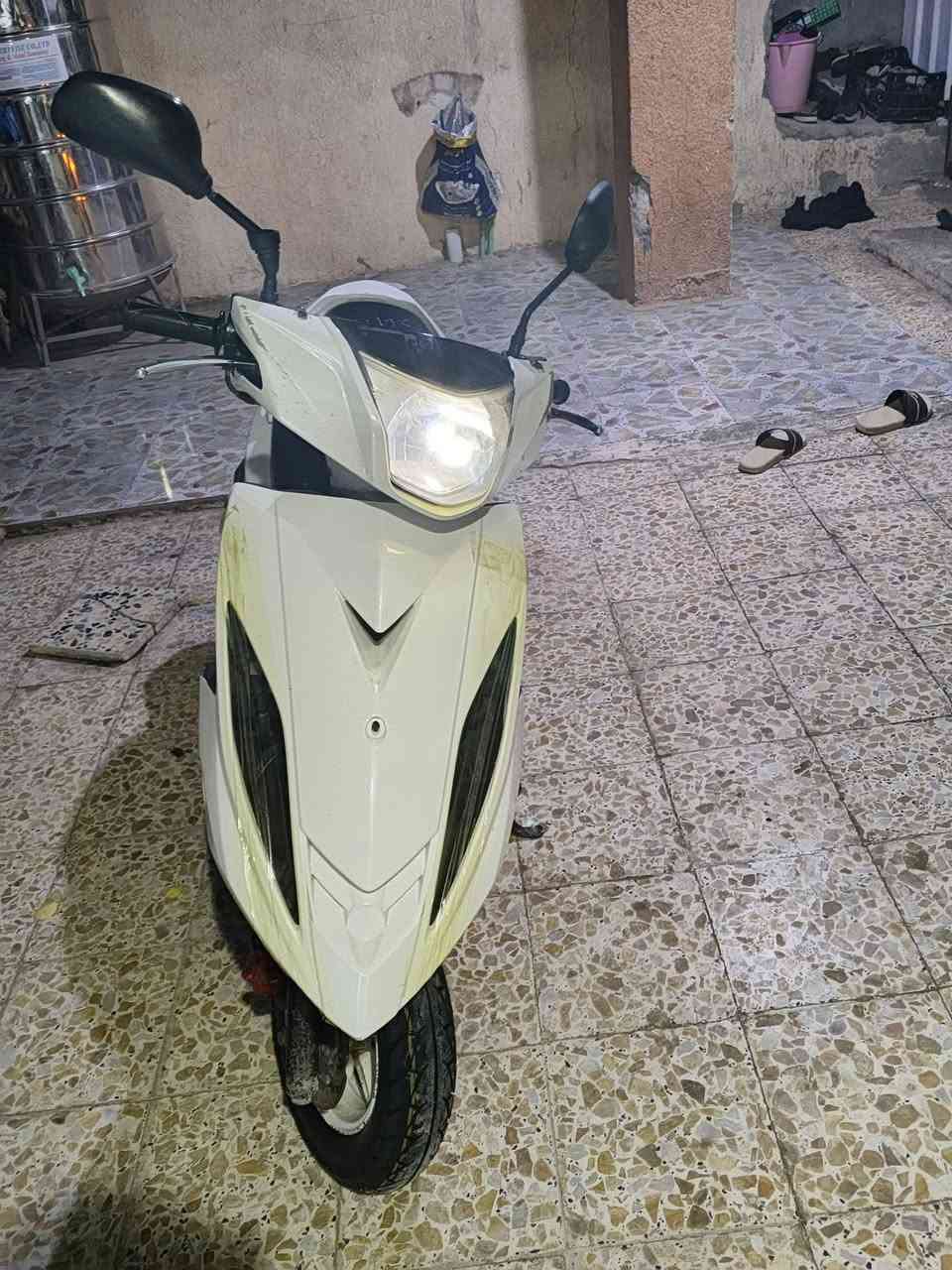 سلام عليكم دراج جيتي ار للبيج دراجه نضيفه سلف نكره كهربائيات شغال رايدها ٦٥٠
***********
