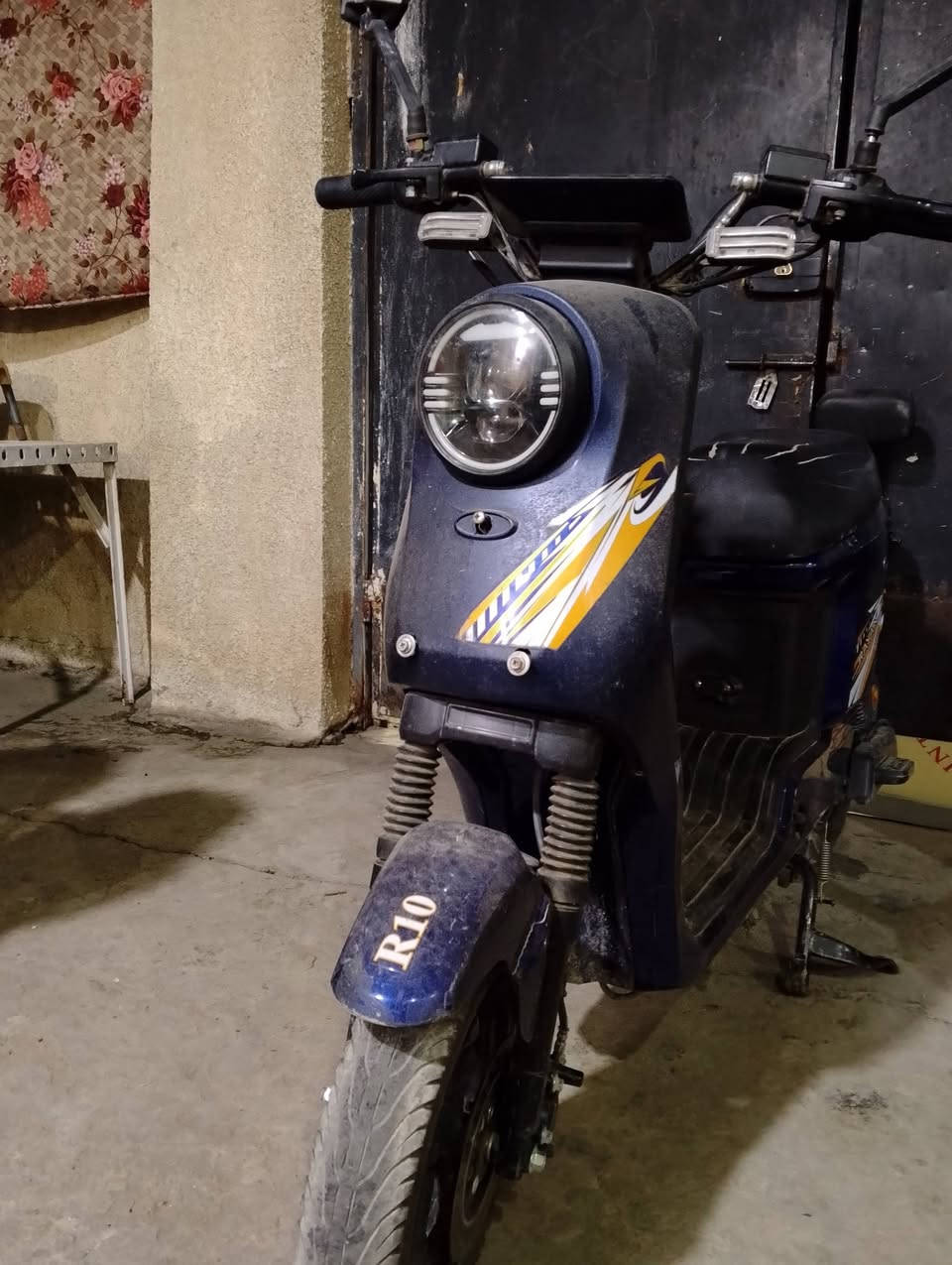 R10 • بطاريات جدد • كاملة