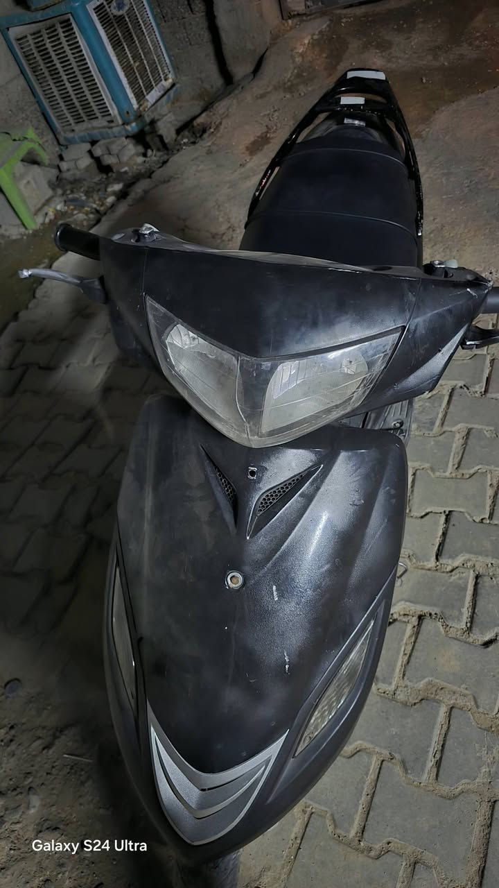 سلام عليكم دراجه ثعلب شغاله سلف هندر كهربائيات شغاله السعر ٢٥٠ وبيه مجال بس شعله مابيه مكان بغداد مشتل اتصل وتدلل ***********

نص مكتوب في الصور:
- Galaxy S24 Ultra