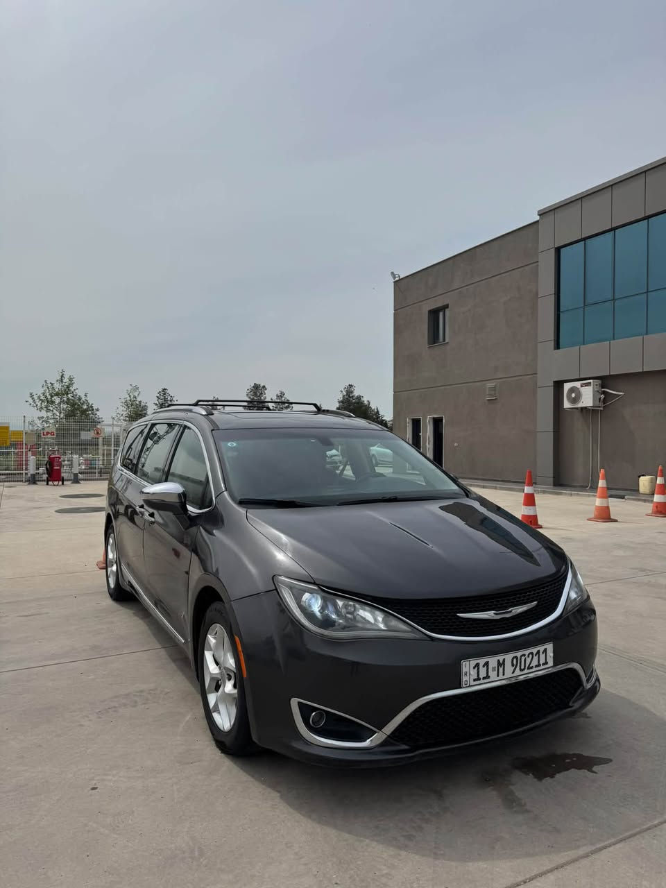 CRYSLER PACIFICA LIMITED 2020
محرك 6 سلندر

نظام التشغيل بصمة 

كير ماوس 

مرايا شفط ضده عالي

ابواب الخلفي كهرباء وتحكم ريمونت كونترول

كشنات VİP أسود

كشنات تدفئة + تبريد

ستيرن تدفئة + تحكم

 اسبير البلادي موجود 

تايرات جديدة

فتحتين سلايت بالسقف 

كير + محرك + تبريد شرط 

رقم بغداد سنوي جديد 

تحويل شرط بسمي

ماشيه 222 ألف كيلو

اربع قطع صبغ ٢كلير امريكى

السعر 155ورقة وبي مجال 

للاستفسار اكثر الاتصال بالرقم ***********واتس اب 

مكان السيارة زاخو

