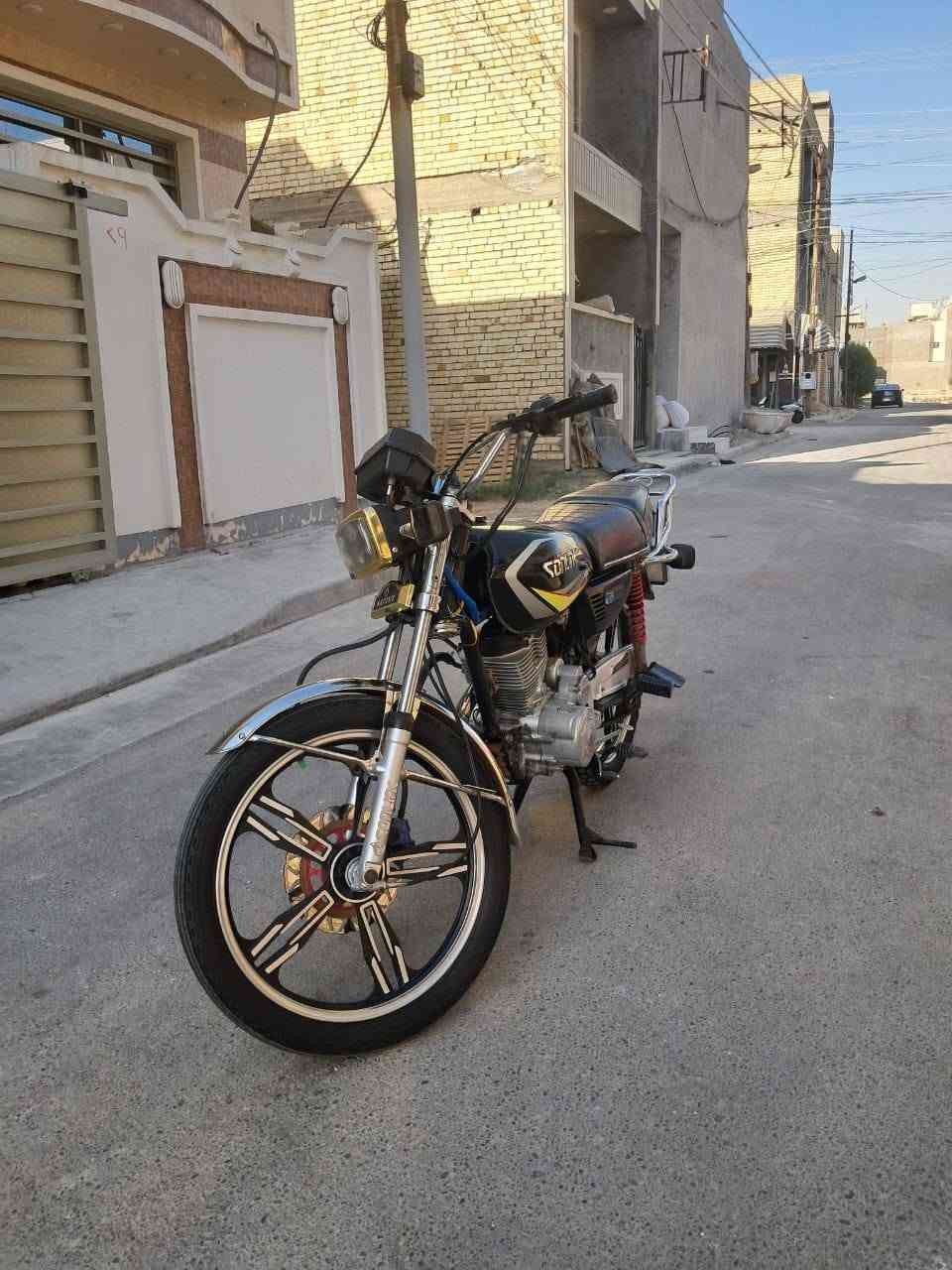 سلام عليكم  دراجه يراني موديل 2023 دراجه نضيفه مكاني بغداد تاجي سعر 500 وبيه مجال *********** ***********
