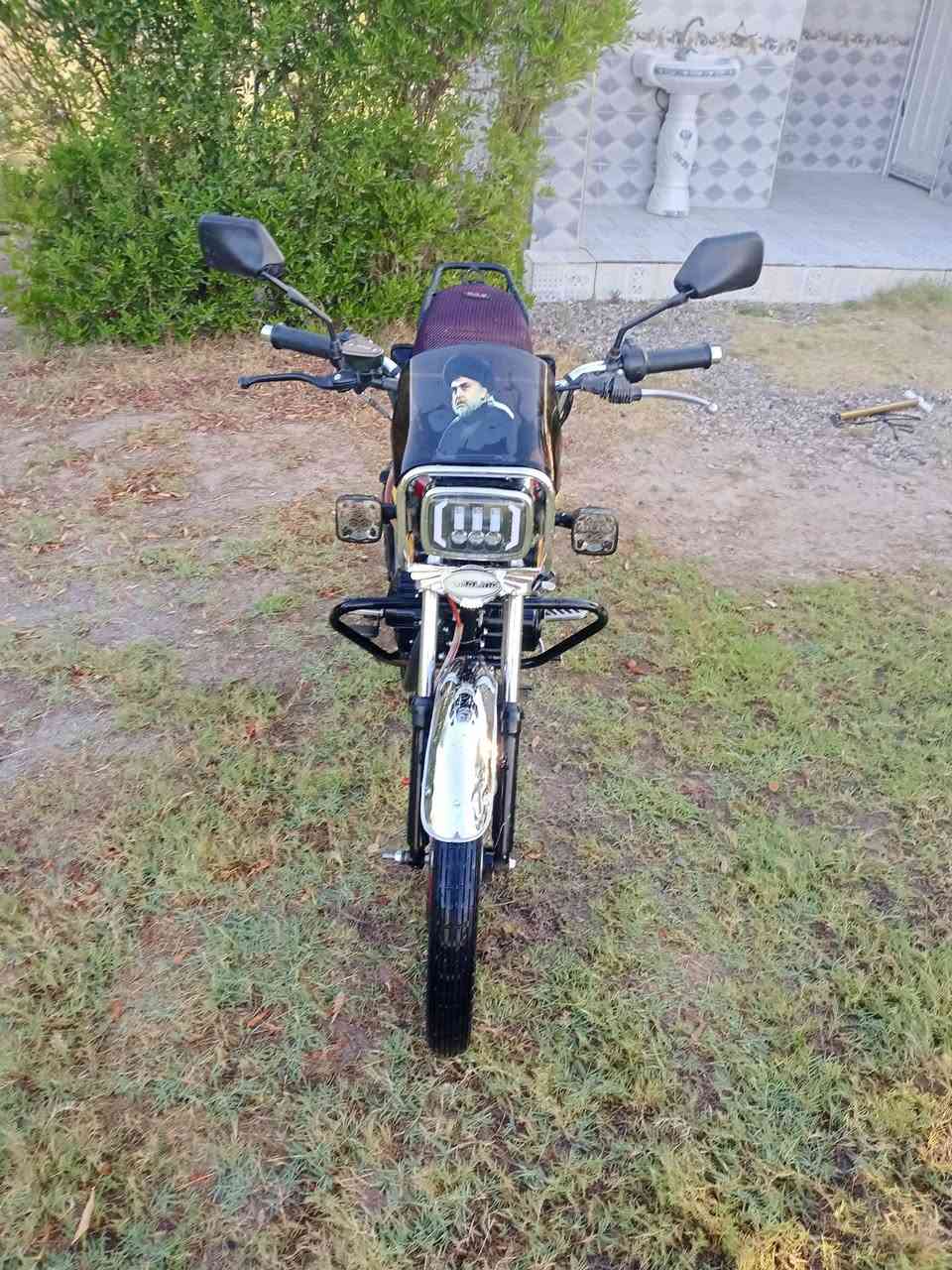 دراجه موديل 26 محرك 200 كهربائيات كله شغاله ضاغطه وزنجيل اوراقه موجوده سعر 950وبيه مجال قليل لمو شراي لتعبني ***********
