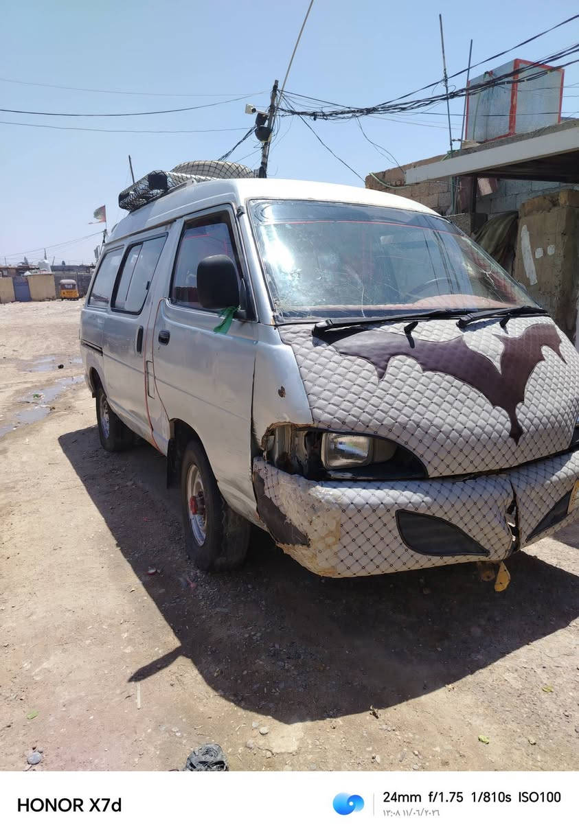 سلام عليكم
فارة للبيع موديل ١٩٩٢ 
مكينه بيهه تبخير  ففتي 
تايرات جددد
باتري 
صدر 
راديتر جديد 

كهربائيات كلهه شغاله 
رقم قادسيه
رقم الهاتف ***********
شرط تحويل ثاني يوم 
سعر 15$
