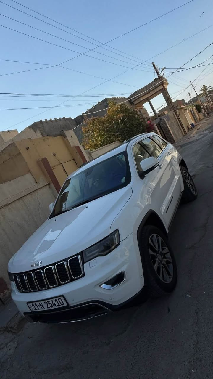 ‎ للبيع جيب لمتدد بلاص   2018  خليجي
رقم بغداد انكليزي بسمي هسه جديده وسنويه جديده 

كير ومحرك وكهربائيات مكفوله 

كص لغد جفيه كلبه مكفوله

اصوليات مكفوله   

تفاصيل الصبغ :~

بيهه اربع قطع صبغ  جاملغ وباب الصدر والوراه والجاملغ الخلفي 

اثر ستوته بدون فتح وبدون دواخل فقط صبغ 

‎ ماشيه  حقيقي 83000  الف كيلو  

‎ فول مواصفات ١/١  لمتدد بلاص

‎حجم المحرك: 3600

‎فور ويل  

‎دبل سلايت بانوراما 

‎شاشه جبيره 

‎شفتات ستيرن 

‎جنطه كهربائي شفط 

‎دبل كزوز خلفي

هوكات اماميه وهوك خلفي  

‎حساسات اماميه + خلفية 

‎سستم صوت 12 سماعة 

‎دمامي خلفي بلصندوك

‎قطعتين تبريد ثلج 

‎كشن خزن ميموري 3 وضعيات

‎ مقاعد جلد اصليه  بيجي + اثنين كهرباء (تدفئة) 

‎ كشن خلفية تدفئه

‎تدفئه بالاستيرن 

‎سيدي بلجكمجه 

‎مري  شفط 

‎مري قلاب ويه ال R    

‎ نظام_خرائط كار بلي 

‎ كامرة خلفية دوارة اصلية

‎ استيرن كهرباء +  تدفئة

‎ فول تحكم استيرن (جهتين امامي + جهتين خلفي) 

‎ ناقل حركة ٨ نمر

‎ نظام سبورت s

‎ نضام اقتصادي

‎ مري _جانبي_تدفئة مرايا_جانبية_حساسة_للضباب_تعمل_

‎تلقائياً + اشارة بالمراية 

‎زراكات لايت  

‎السياره ولا كلوب مشتغل بلدشبول 

غرفة السيارة كلش جديدة  

ثلاث شاشات 

كشنات تدفئه وتبريد 

ايقاف ذاتي 

واطفاء ذاتي 

اني شرحت كلشي بيهه واي استفسار رقمي ***********

مكان السياره بغداد مدينة الصدر  

تفاصيل ممله بس حتى اليقره ميبقه شي اباله يسأل عنه 

واسف عالاطاله 

‎السعر 208  ورقه وبيه مجال

 ‎
