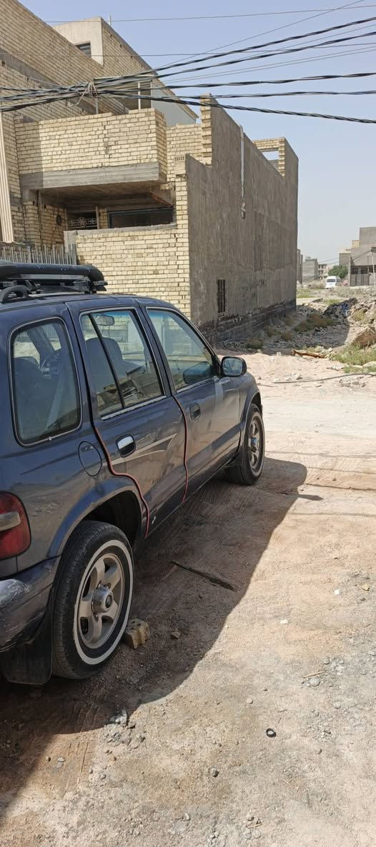 سبورتج بسمي 2001السعر 38
كهربائية كله شغله سياره بلاديه لاضربه ولاصبغ نضيفه حيل دواخل 

تبريد ثلج مكينه بلاديه كير بلادي خير من الله 

تايرات جديده 

سنترلوك 

عنون بغداد حي الموصلات 

***********
