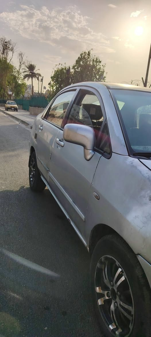 سلام عليكم سياره سازوكي موديل ٢٠٠٥ محرك ١٦٠٠ سياره بلاديه بأسمي تحويل مباشر هزه جديده مصفره غرامات محرك تجفيت جديد سياره عارضها ب ٤٠ وبيها مجال بسيط حك جيه عنواني بغداد شارع كفاح قرب شيخ عبد القادر *********** واتساب / ***********
