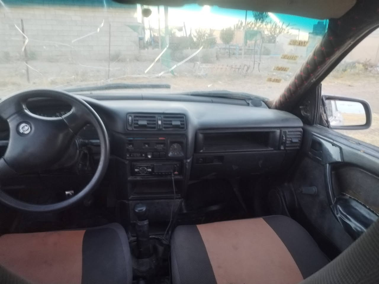 بەناوی خوای گەورە
ئۆپڵ ڤیکترا بۆفرۆشتن 
ئاڕمی سلێمانی 
مۆدێل 1991مەکینە 20
گێڕومەکینە لۆک تاقم پێش لۆک 
چوار ویلوتایەی جوان چرکەو گڵایە ببڕە 
سعر 14گڵاو مجال شوێن چەمچەماڵ
***********
***********
