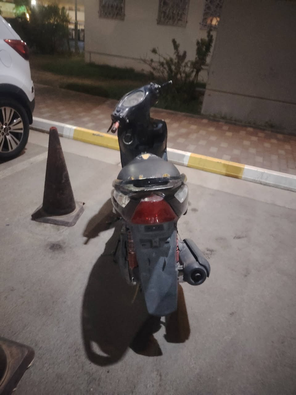 دراجه ثعلب 140 للبيع تجي تأخذه كوم حديد ما يرادله بس شويه شغل الدراجه مكينته خرسه السعر 300 وبيه مجال مال جيتك ***********
