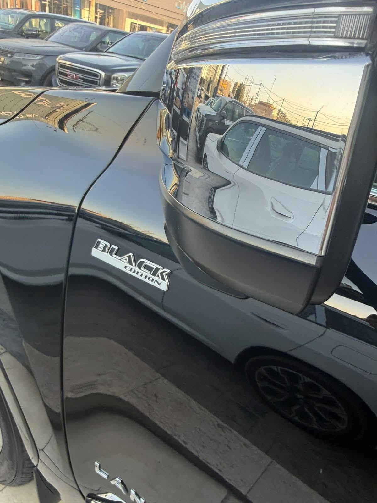 لاندكروزر VX • ٢٠٢٥ • بلاك لمتد