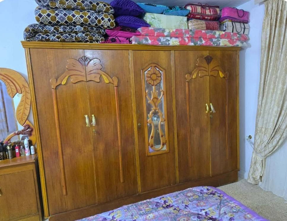 يارزاق
غرفة نوم تزكام نظيفة كلش ام ٥ بيبان
السعر ٣٥٠ بي مجال قليل كلش
عنوان مكان مجمع شهيده اسراء قرب حي حوراء

