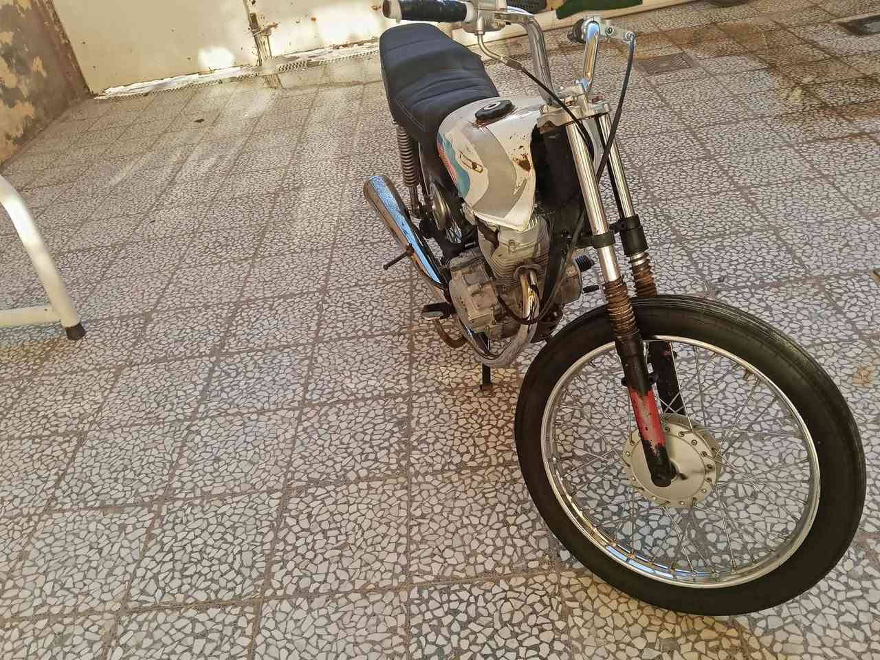 سلام عليكم دراجه كلك كلك كلك دراجه حلوه مكينه ناعمه هندر واحد  ب225 وبيه مجال قليل شراي اتصل ***********مو شراي لا تعبني مكاني نجف
