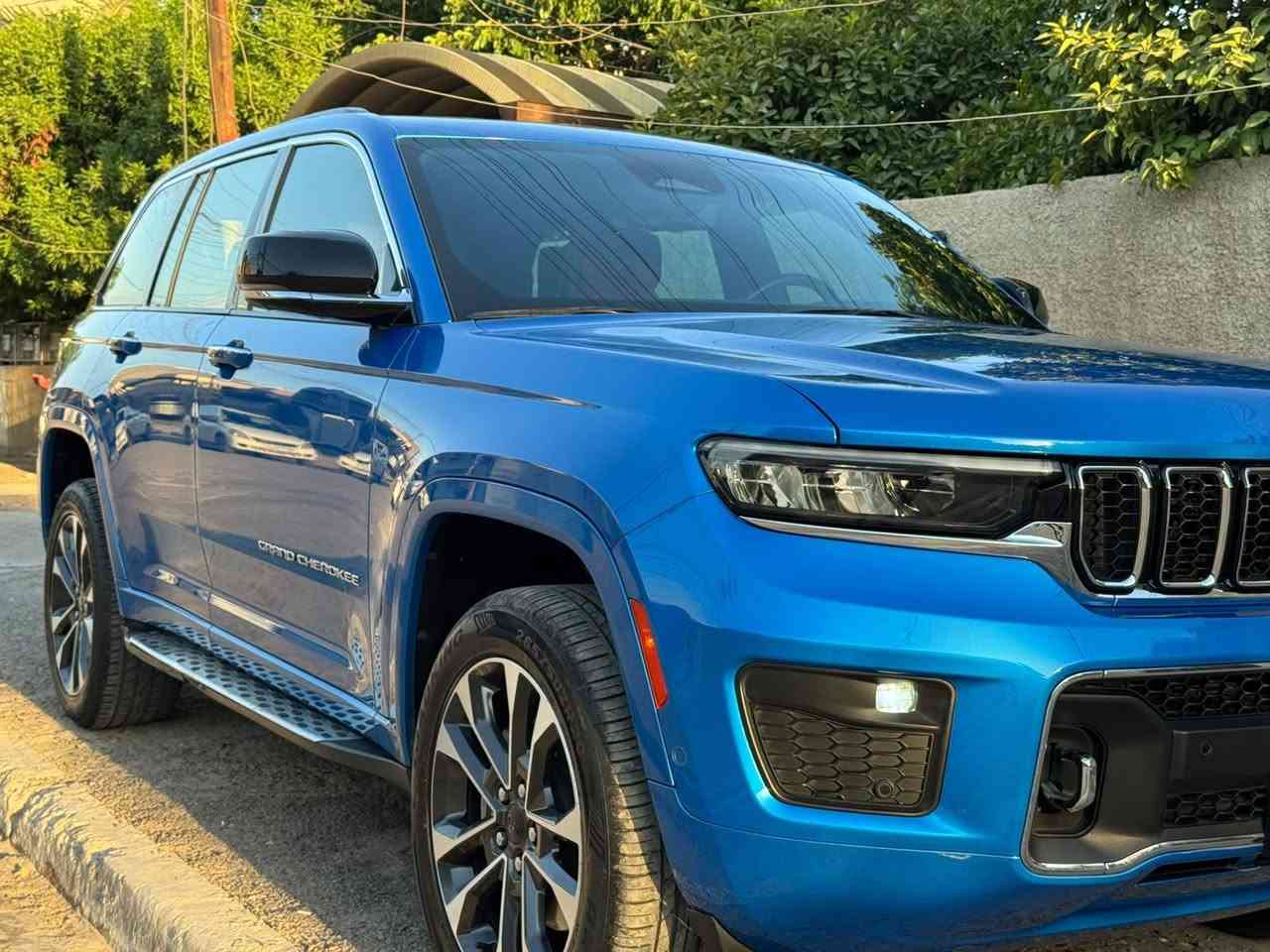 يب شيروكي 2023
لون بحري مميز داخل احمر 
وكالة هارلم .. خليجية 
مغلفة ppf ابو ال20 ورقة
ماشية 65000كم سيارة جديدة 
بيهة صبغ ربع جاملغ ورصعات3 
راجعة pdr نصبتهة تجنن 
فوووووول 1/1
السعر 37000$
370 ورقة وبي مجال حگ الجية 
الاتصال على ..
***********
