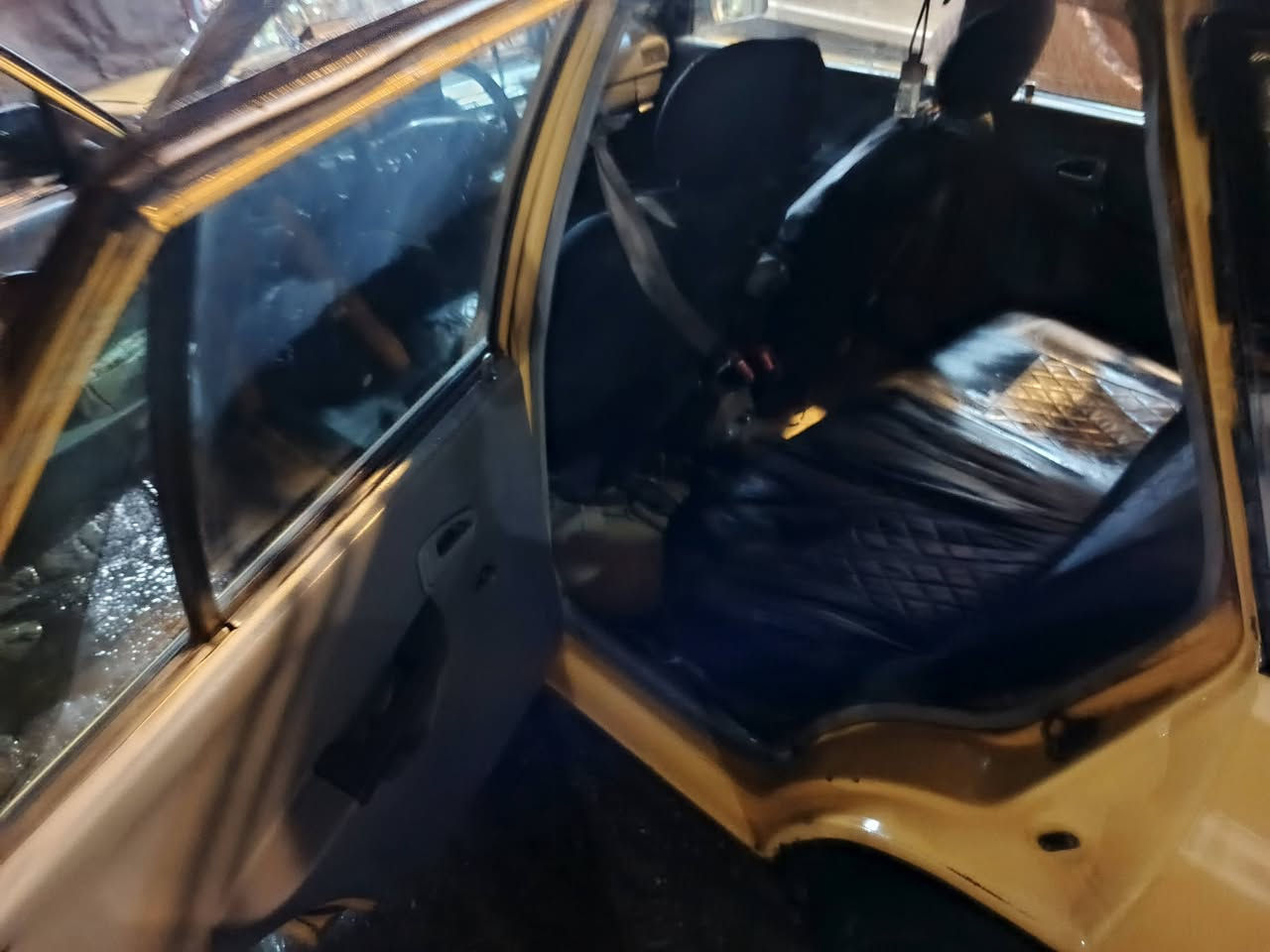 سايبة موديل ٢٠١١ للبيع فقط خيط تبخير فقط فطر صغير بااشاصي سنوية منتهية بأسمي السنوية الغرامات والهيئة علية تاخذ سيارة مصفرة السعر 20 وبيه مجال العنوان بغداد الاعظمية
, ***********
