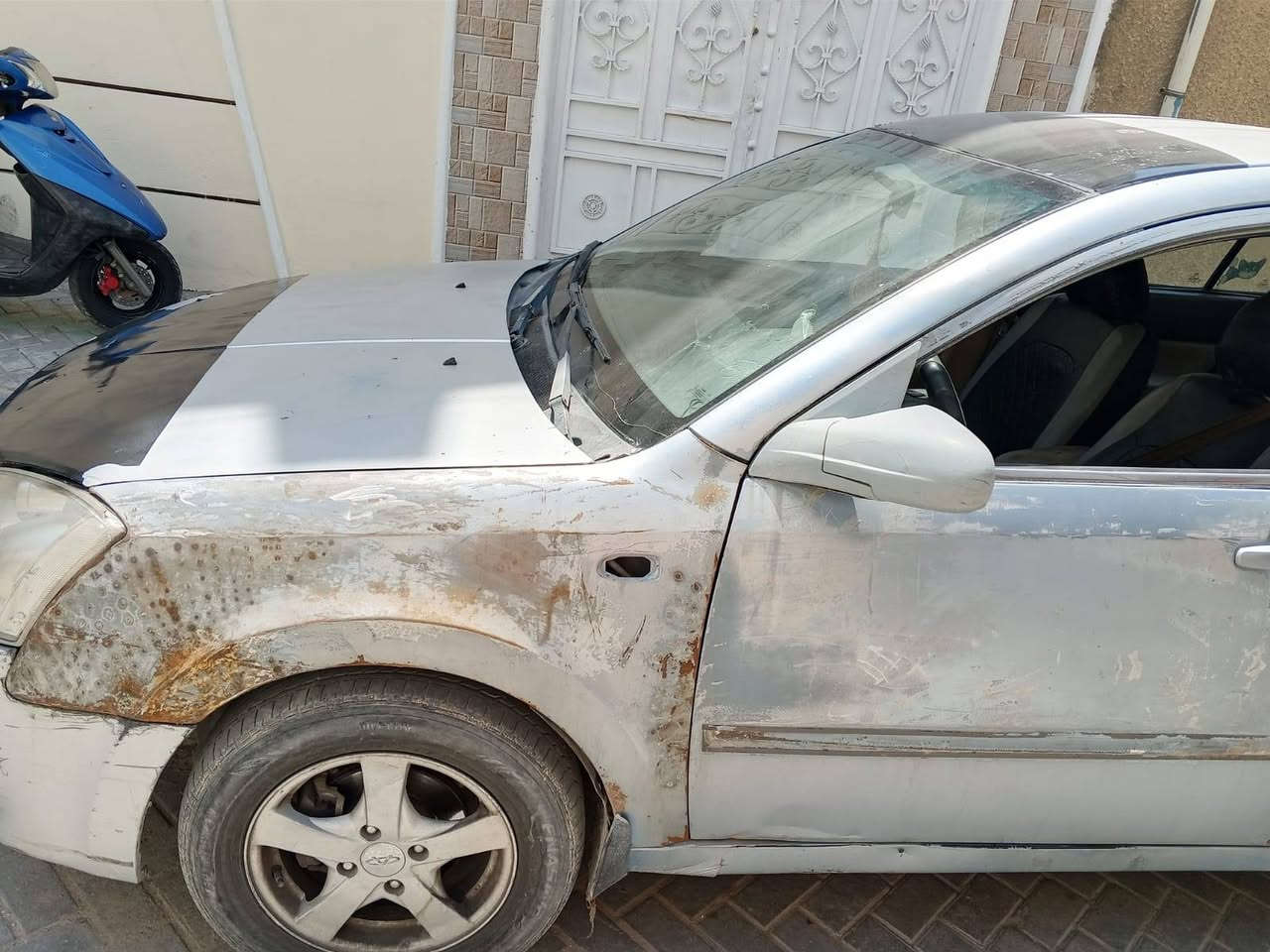 سلام عليكم شيري A5 للبيع موديل 2010 السيارة باسمي جاهزه  سنويتها لسنه 2030 سمكره كامله  فقط يحتاجلها صبغ السعر ٢٧ وبيه مجال حك جيه العنوان مدينة الصدر/ رقم الهاتف  ***********
