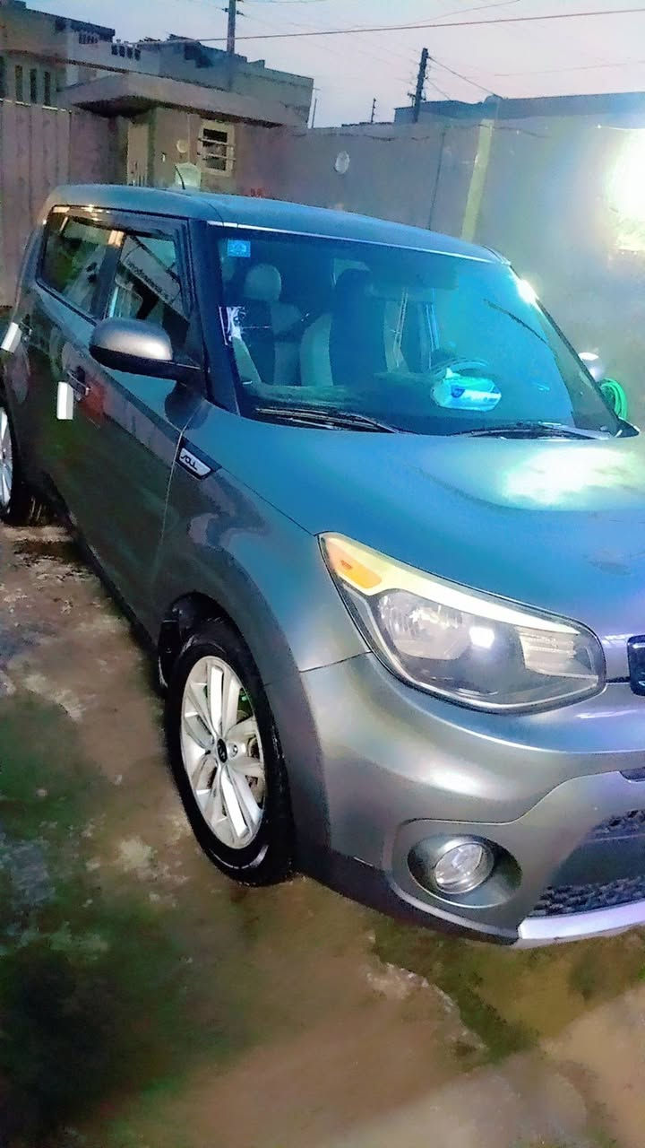 للبيع  صول(2017 )وارد امريكي محرك 2000gbi رقم بغداد إنكليزي بإسمي كير مكينه حداديه تبريد تخم تاير كفاله لايت عالي ناصي  بلادي  الأرضية جلد داخل جديد شاشه  كامره دوار حادثها چاملغ و بدون دواخل السياره جديد ومتعوب عليها يشهد الله سعر (105) وبيه مجال 
مكان بغداد الرئاسة العبيدي ( ***********)
