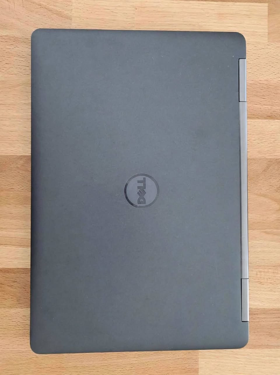 السلام عليكم للبيع لاب توب dell ب ( 160 ) وبي مجال بسيط مع العلم ماخذه ب210 استخدام اقل من شهرين والوصل مرفق 
نظافه  90 %
#مواصفات 
هارد SSD 250G
كوراي 5 جيل رابع 
رام RAM 8G
كارت شاشه خارجي GT720M 
حجم 2G
اخوان تواصل واتساب رقمي / ***********
ملاحظة اخوان مكاني [ كربلاء ]  توصيل ماكو تجي تاخذه من البيت وبيك خير وتدلل
