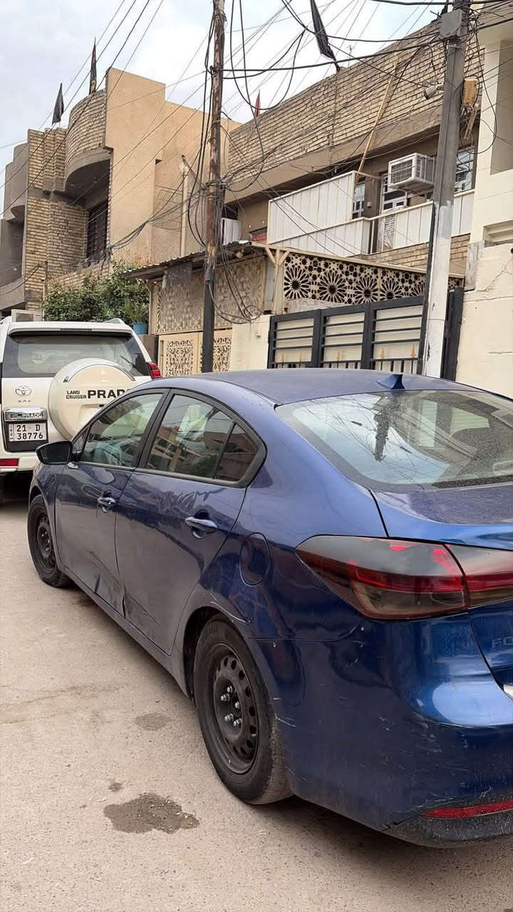 كيا فورتي موديل 2018 ماشية 140 الف 
حادثها صندوق وجاملغ خلفي بجم كبس
وصار بيها ضربة باب السايق يرجع بارد ابيعها على وضعها + السونار المرفق بالصور هذا الي اشتريت بي 
كير مكينة تبريد خير من الله 
الگشر شوف العين بي ملاحظات 
رايدها ب 87 وبيها مجال 
مكانها السيدية
***********
