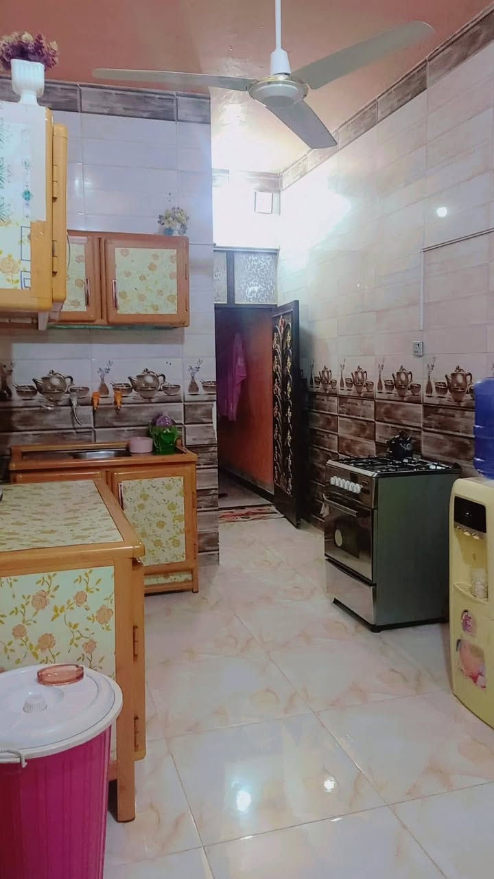 دار للبيع  100متر السعر32وبي مجال
يحتوي علىٰ غرفه وصاله وستقبال ومطبخ وصحيات داخليه وخارجيه  ومنو ر سطح كامل طابو زراعي سند 25 
البناء طابوك سقف عكاده

عنوانه نجف كوفه حي ميسان  شارع  سكله الكرعاوي ***********
