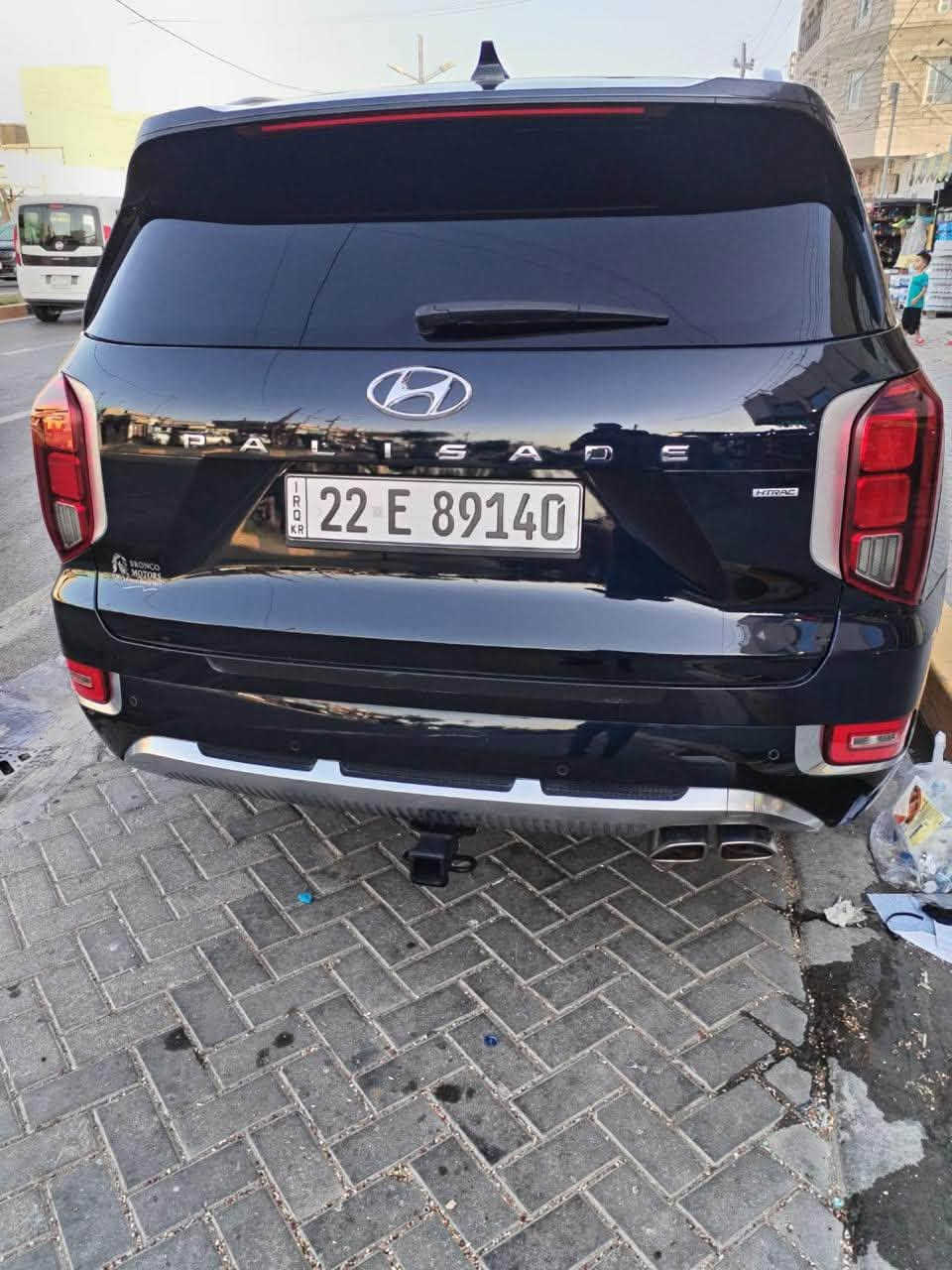 السلام عليكم
هونداي بلاسايد  2021

 أعلى فئة (كلاكرافتي)
 دفع رباعي HTRAC
 بانوراما
 كاميرات 360° وحساسات
 شاشة اماميه 
 ضرر بسيط باب السايق وونص الجاملغ لايسر بدون دواخل
 سيارة جاهزة للاستخدام 
السعر:  250 ورقه وبيها مجال
العنوان بغداد العامريه 
لاتصال ***********

