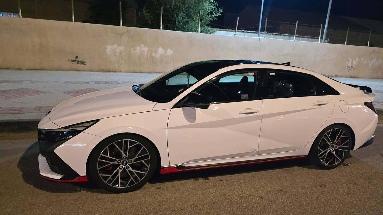 للبيع أو المراوس
N 2033 حادث جاملغ وربع البنيد بدون دواخل ماشية ٤٣ ميل 
مكان السيارة كربلاء سعرها مناسب للتواصل 
***********
