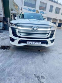 لاندكروزر GXR • ٢٠٢٥ • مشي ٢٠٠٠ كم
