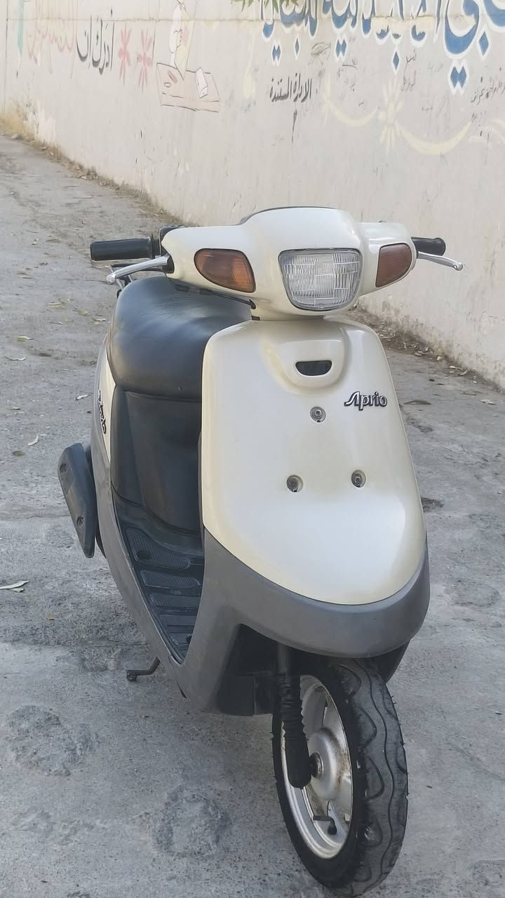 بوتين اخو الشحن .. لون حليبي شخط مابيه.
محرك اخرس مامفتوح شرط.

..تحريكه..معدل.. 70km. ( درع اصلي )..

شرط لاصوت اكسن ولا جزه نگره سلف اي نقص مابيه..

سعر 500 .. مكان حي للوحده .. .***********.....***********....
