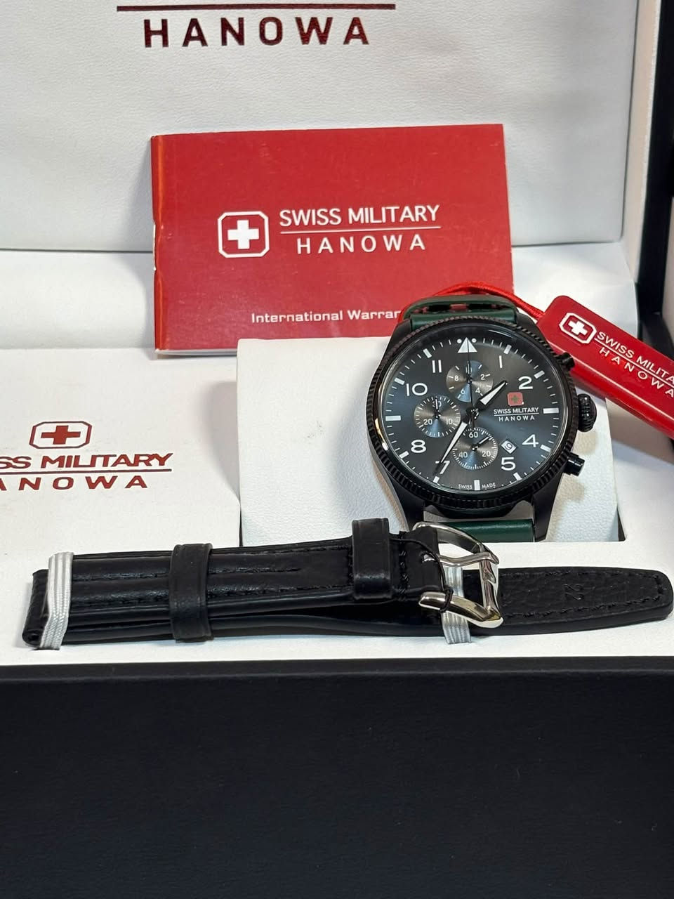 ساعة رجالية • Swiss Military Hanowa • سوار أخضر رياضي