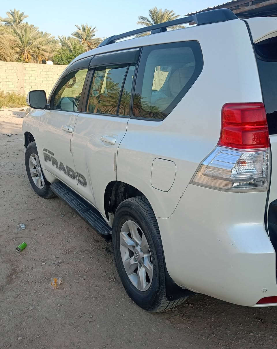 السلام عليكم 
للبيع برادو كويتي موديل ٢٠١١ محرك 4000  6سلندر 
بصمه فتحه فور ويل7 راكب تبريد صدر دواخل كلها شرط تبريد 3 قطع شاشه كامره ثلاجه حساس خلفي  
سبير تعليك تحكم سترين دبل تانكي رقم بغداد انكليزي سنويه بأسمي التواصل على الرقم *********** / *********** العنوان/ بابل الإسكندرية بالقرب من السريع الدولي السعر ٢٥٠
