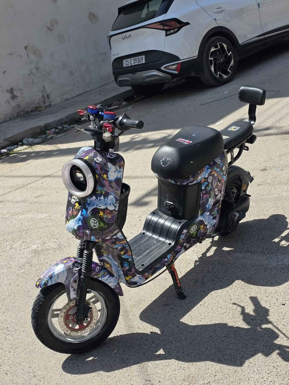 سلام عليكم دراجه ار9 للبيع بطاريات كبار دراجه مزودة كلها رياضي يدات بريك رياضي استاند رياضي ويل امامي مصبوغ ابيض المكان بغداد حي الجهاد السعر 380 وبيها مجال حك الجيه 
***********واتساب
