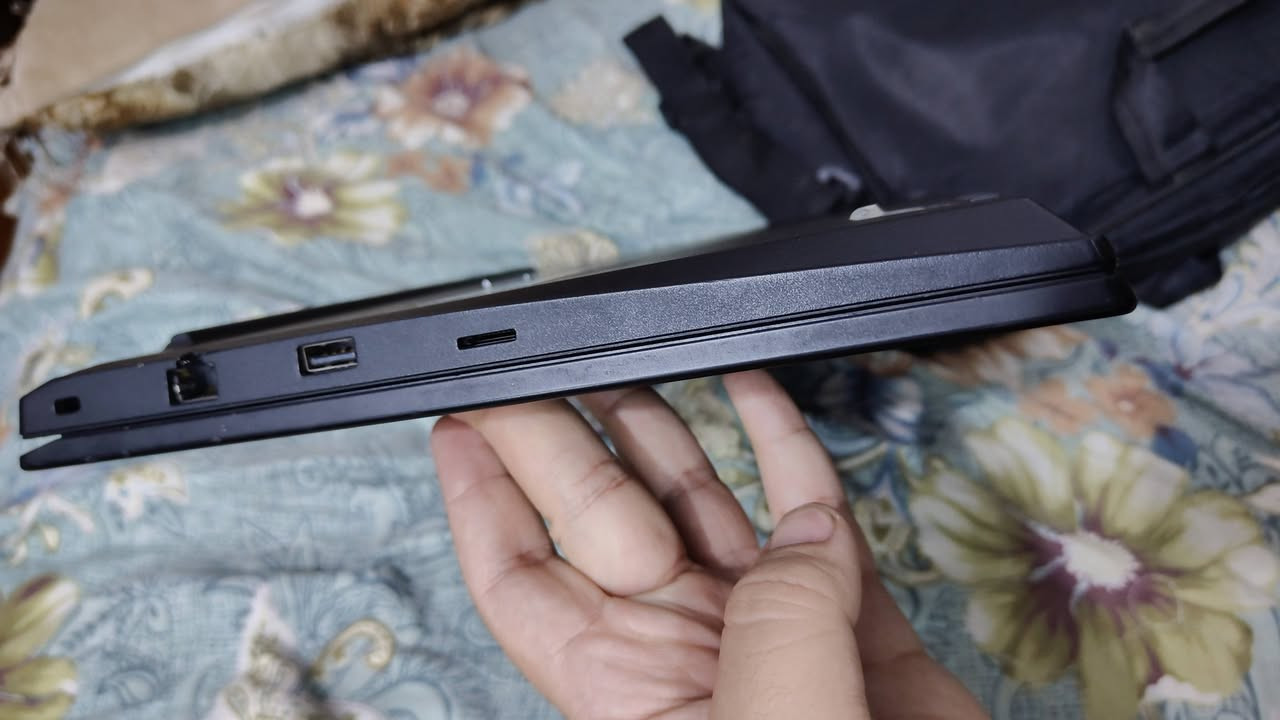 بـ220 ألف فقط 🔥 لابتوب Lenovo ThinkPad E480 جيل سابع
المعالج: Intel Core i5 جيل سابع
الرام: 8GB
التخزين: SSD 256GB
الشاشة تنفتح 180 درجة
نظيف ومناسب للدراسة وجميع البرامج
مع الشاحن والجنطة
للاستفسار والتواصل: ***********
