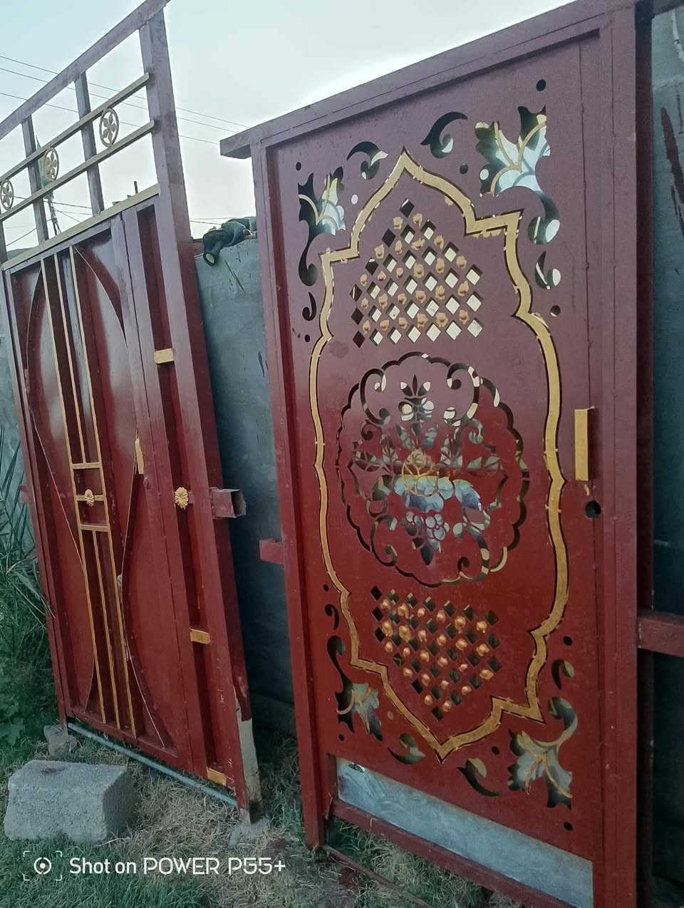 سلام عليكم بيبان العدد 3 ثقيل
باب رتفاع 3متر الله شاهد مفصلينه ب 250 وهسه ردت بيعه ب 175مامستخدم
بار رتفاع 2 والعرض متر جنل ب 90
بار رتفاع 2ونص والعرض متر وربع ب 125
مكاني علا طريق الدوايه ***********

نص مكتوب في الصور:
- Shot on POWER P55+