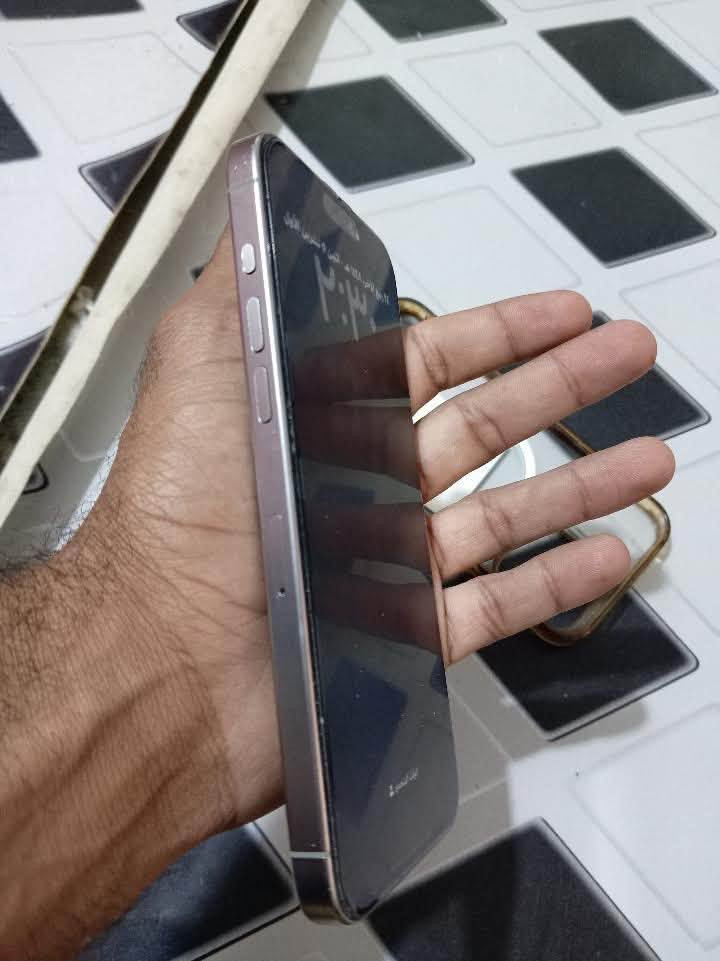 آيفون 15 برو ماكس • ٢٥٦ • بطارية ٨٤٪