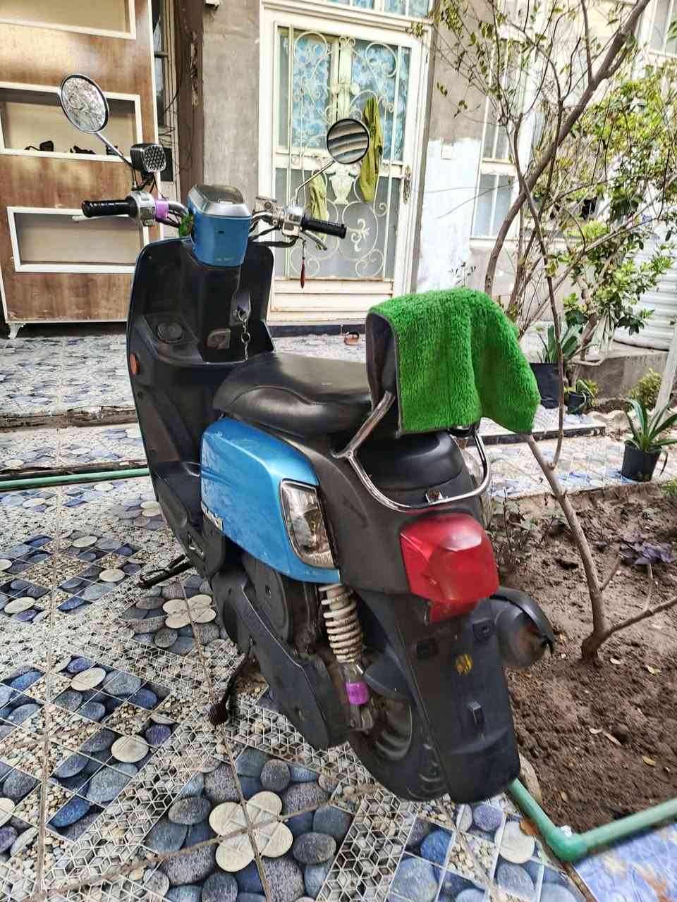 بوليس مصطره • مديل ١٣ • زينون