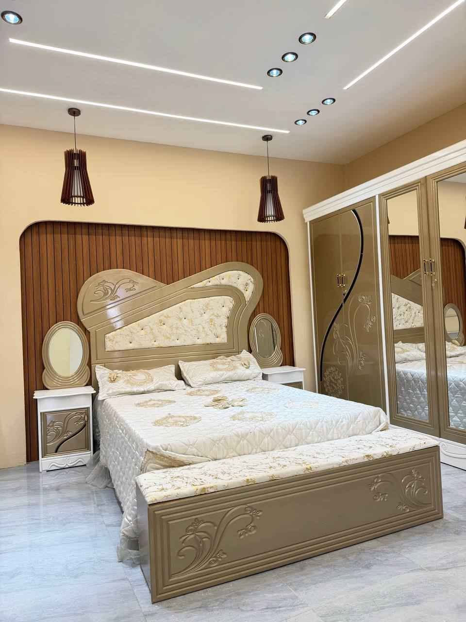 🌹 غرفة نوم أنيقة بتصميم عصري وجودة عالية 🌹
***********

إذا تبحثون عن الراحة والأناقة بغرفة نوم وحدة، هذا الموديل راح يعجبكم ✨

✅ تصميم راقي ومميز
✅ خامات متينة وعمر طويل
✅ ألوان عصرية تناسب كل الأذواق
✅ سعر مناسب مقابل الجودة

📍 التوصيل متوفر
📩 للاستفسار والسعر راسلونا على الخاص ***********

لا تفوتون الفرصة، خلي غرفة نومكم أجمل وأفخم 💖

#غرف_نوم #اثاث_العراق #غرف_نوم_مودرن #غرف_عرسان #اثاث_منزلي #اربيل #بغداد #الموصل #البصرة #كركوك بغداد, العراق
