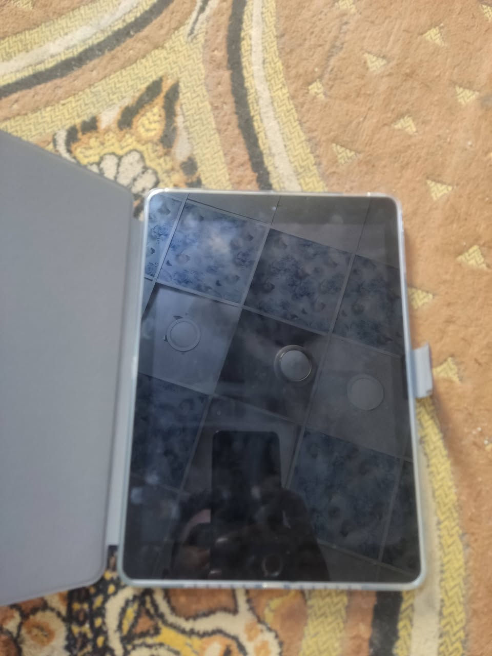 سلام عليكم ايباد ابل ذاكره 32 جهاز مكفول من تصليح سعر 150 وياه حساب ايكلود عنوان نجف *********** شغال من كلشي
