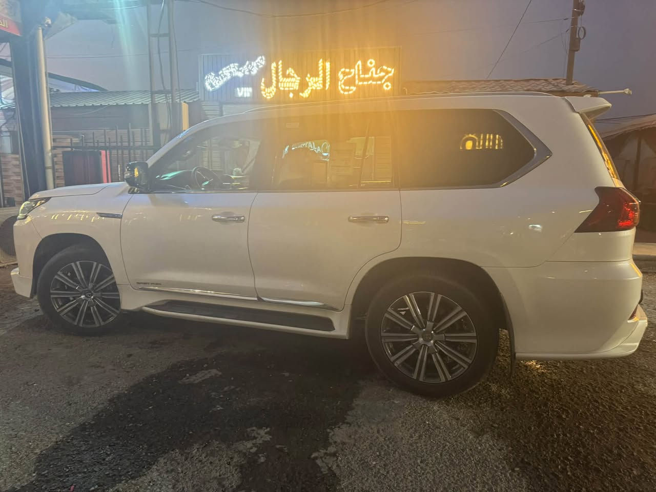 لكزس فول بريم • ٢٠١٧ • ١٤٥الف