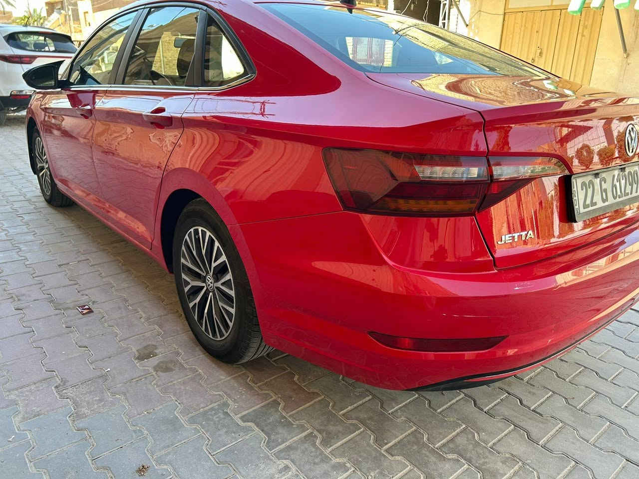 السلام عليكم
تم تنزيل السعر لضرورة البيع
فوكس واجن جيتا 2019
مواصفات s
اللون احمر 
مواصفات معروفة رادارات امامي خلفي وجانبي 
هندبريك بصمة 
گير اوتو وعادي 8 نمر
شاشه كبيرة 
ويل كب
السيارة بدون صبغ بيها فقط الدعامية الامامية تبديل بسبب السرقة ، وبيها بارد بالباب الخلفي حادث بالعراق وايرباك سليم عدا البردة مالت الباب الخلفي نفس الباب ابو البارد
الرقم اربيل 
متواجد في اربيل 
السعر 111 ورقة مجال بسيط 
سعرها اكثر لكن اريد ابيع

التواصل *********** واتساب واتصال 

صور الحادث مرفقة مع الصور
