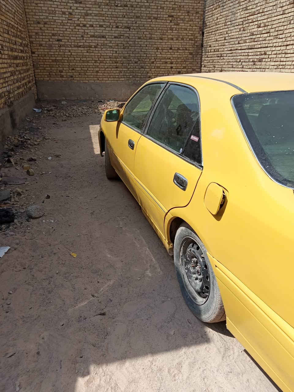 ملكه موديل 2003
رقم الماني كركوك 
منتهيه بل23 
حداديه تعبانه ومشط ستيرن فقط
صبغ عام جماليه
مكينه دي فور 
سعره 40 مكاني نجف كوفه شارع المعمل 
رقم التليفون ***********
