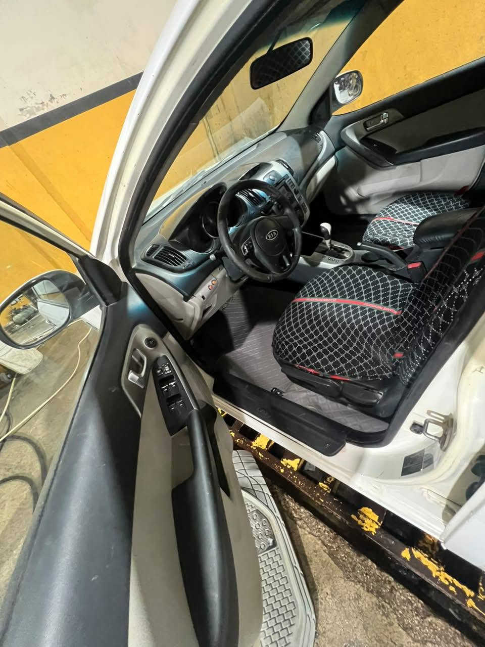 سيراتو موديل 9 رقم بابل بيه 3 قطع صبغ والغد شويه بي تعمير  فتحه تحكمات اشاير بلمري فول عده البصمه مانقصه برغي السعر 79 مكاني بابل شارع 60 فقط بيع ***********
