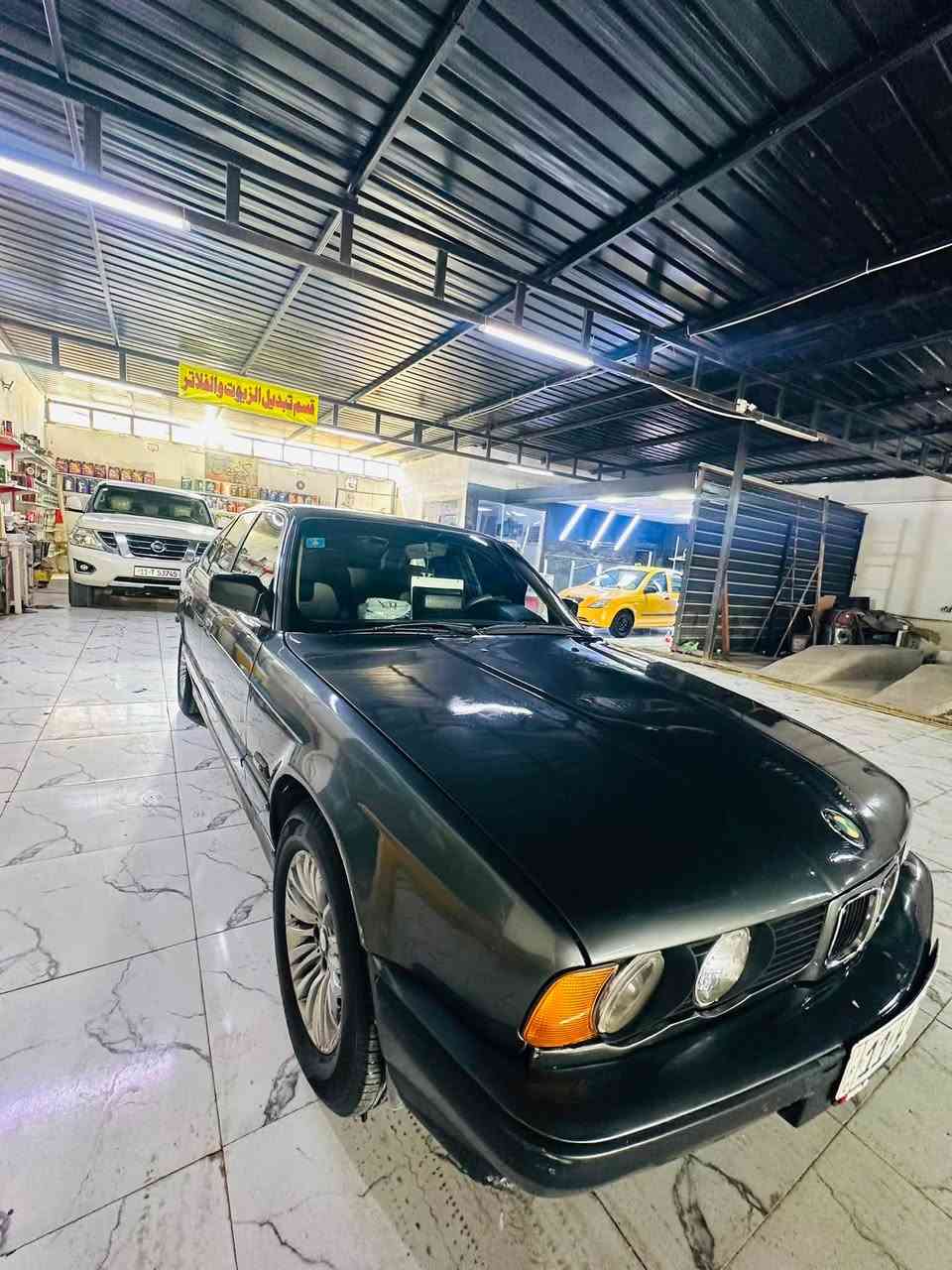 السلام عليكم 
#BMW_a34_1988_6V
مكينه بيه 525 مفتوح 
كير ومحرك ب جيس شرط بجيس سياره خرسه
زيوت ارقى نوعيه برفوي كار الاماني 
بانزين كله محسن استخدم قليل ما متعوبه 
ادامه كامله عليه قبل كم يوم 
تخم نوزلات 
تخم بلك 
تخم واير 
زوج تاير امامي جديد
زوج تاير خلفي باله
دوالخه كلش نضيفة
نقص الكمبريسر تبريد وبطل 
رقم بغداد ب اسمي تحويل شوكت ما يعجبك 

والسعر لحد يصير لوتي ب تعليقات وعود هوا خبره 
شراي ويريد صدك يشتري يتفضل خاص او تصال 
ورقم
*********** #هاذا_اتصال_واتساب
*********** #_هاذا_اتصال_فقط
#عنوان_كربلاء
