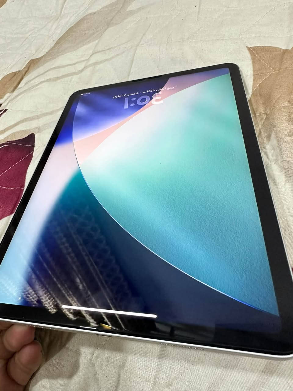 ايباد برو M2 الذكره 128 ايباد نظيف شخط مابي بطاريه 86 سعره 650 بي مجال قليل استفسار *********** اكو توصيل 🚚
