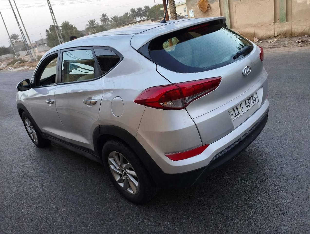 هونداي توكسان 2018 محرك2000
رقم بغداد انكليزي باسمي
ماشيه 64 الف حقيقي
كير ومحرك وتبريد وصدر كفاله 
بدون ايرباك بدون شواصي 
السعر 125 وبيه مجال بسيط
مكلف بالنشر 
***********
***********
