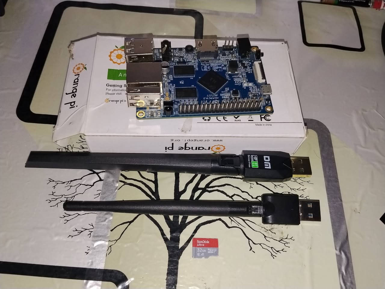 السلام عليكم
عنديOrange Pi PC للبيع
الجهاز نظيف وجديد
يوجد في نظام Armbian في رام 32 كيكابايت 
اذا تريد اكو ماوس  ولوحة المفاتيح ابضن يوجد 2 قطع واي فاي 
السعر 150 وبي مجال
يوجد توصيل للمحافظة
التواصل ***********
