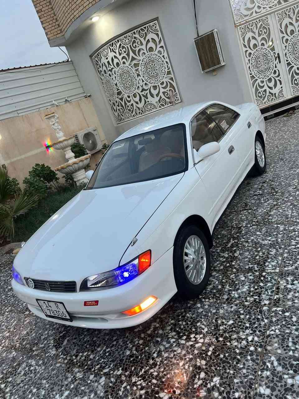 ١٩٩٥ • ابيض • رقم بصره