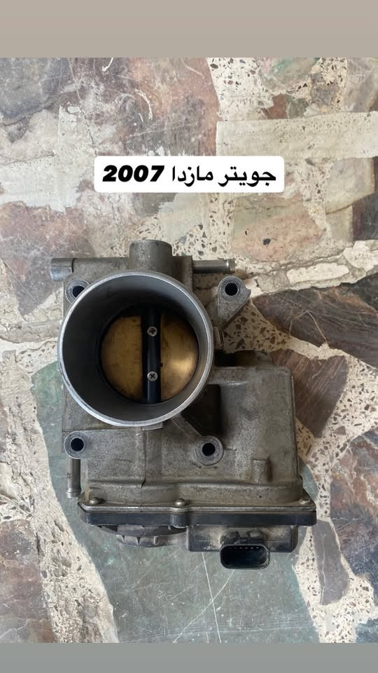 سلام عليكم شلعه كامله ضفيره داخليه وخارجيه وقاعده فيوزات نص عمر  ووياهن عقول شغاله  وغراض مال زوم 2007 
السعر 700 الف 
مكانهن بغداد 
#***********

نص مكتوب في الصور:
- جوزه بريك
- عقل لايتات واشاير
- فلنجات اماميه جديده
- جويتر مازدا 2007