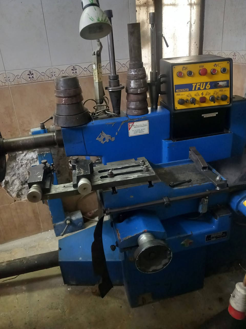 تورنة ايطالي لوري؟وصالون مع كافة ملحقاتها.
بغداد.077718o3757
         ***********
