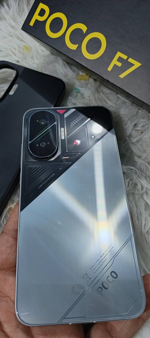 📱 للبيع POCO F7 5G
🔥 RAM 12GB / ذاكرة 512GB
⚡ معالج Snapdragon 8s Gen 4
🎮 أداء قوي جداً للألعاب والاستخدام
🖥️ شاشة AMOLED ‏6.83" بدقة 1.5K و120Hz
📸 كاميرا 50MP مع OIS
🔋 بطارية 6500mAh + شحن سريع120w 
💧 مقاومة ماء وغبار IP68
نسبة البطارية 92%
📦 الجهاز [نظيف جداً / بحالة ممتازة]
🎁 [وياه الكرتون والشاحن ]
📍 الموقع: السماوة
💰 السعر: [450]
📞 للتواصل: [***********]
